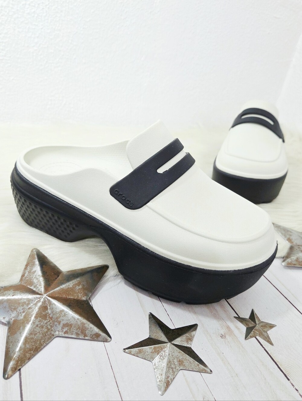 Crocs platform Stomp loafers black ivory white slip on unisex women's size 9